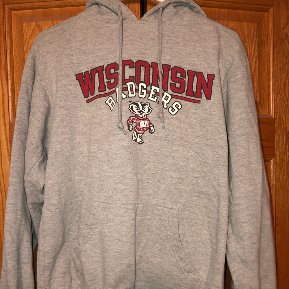 Wisconsin Badgers sweatshirt Woman’s Medium